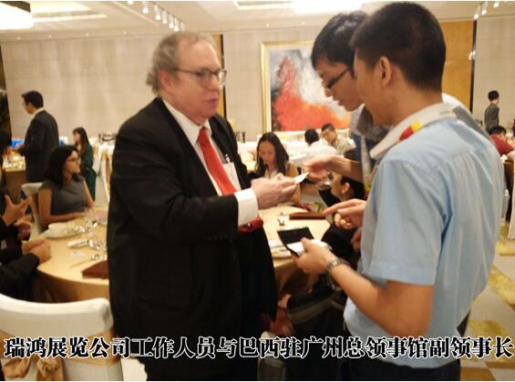 東南亞玻璃企業(yè)參觀華南年度專業(yè)國際玻璃展(圖2) 東南亞玻璃企業(yè)積極報(bào)名參觀華南年度最大專業(yè)國際玻璃展